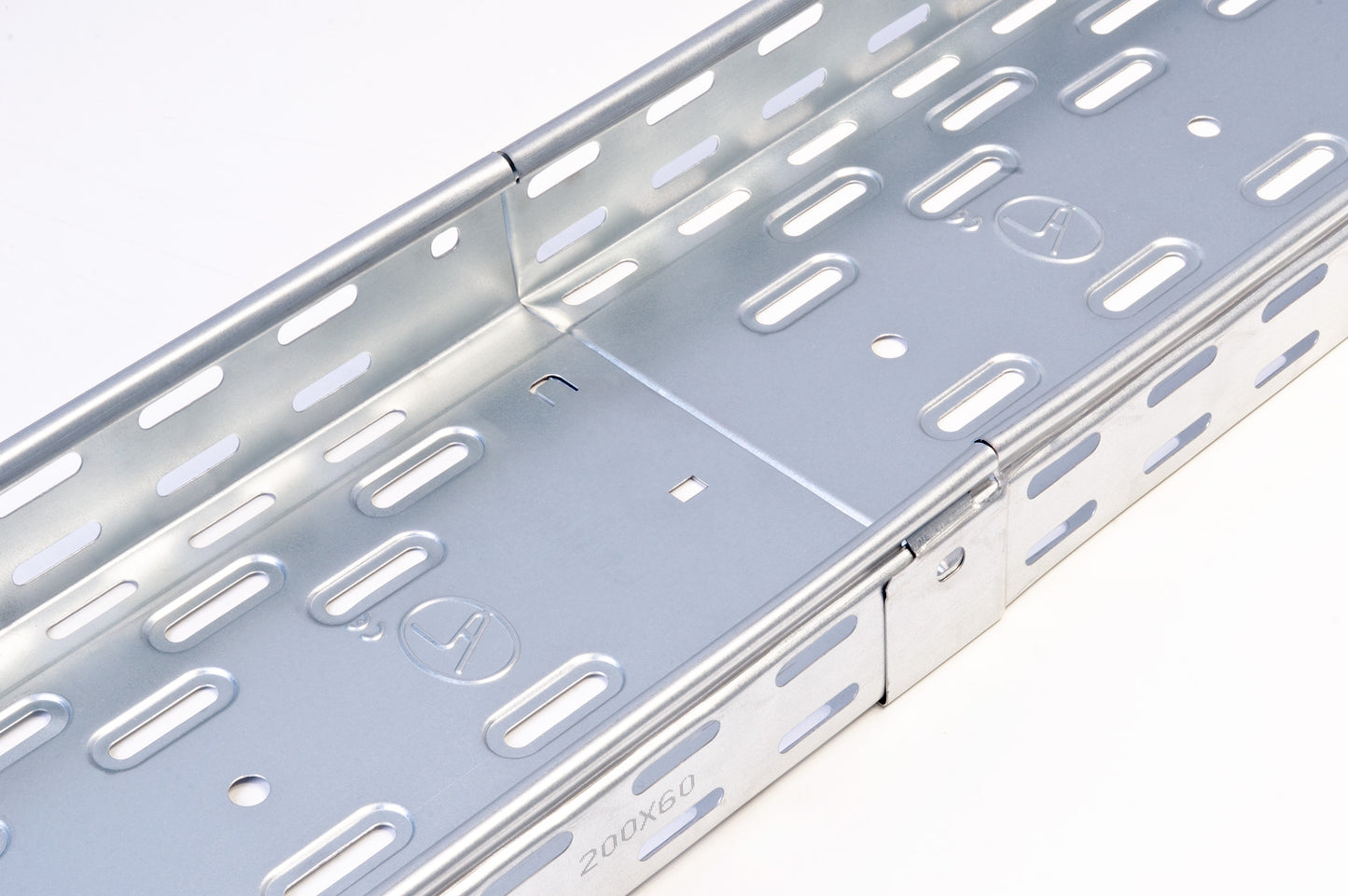 ML. CHEMIN DE CÂBLE 150*60. AISCAN