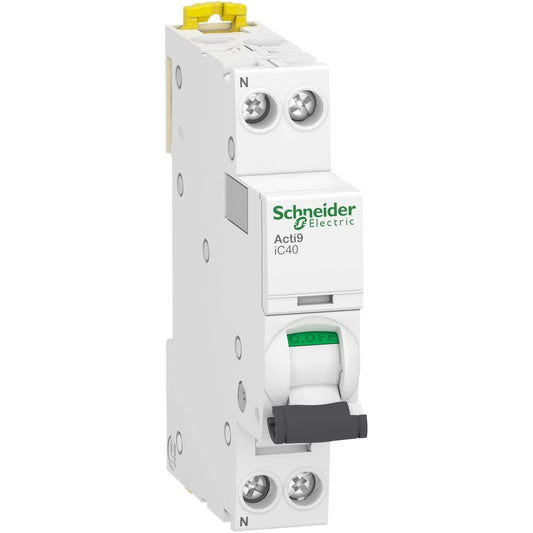 DISJONCTEUR S/R PH + N IC40 - 32A [ 1P+N, 32 A, C curve, 4500 A A9P52632 ] . SCHNEIDER